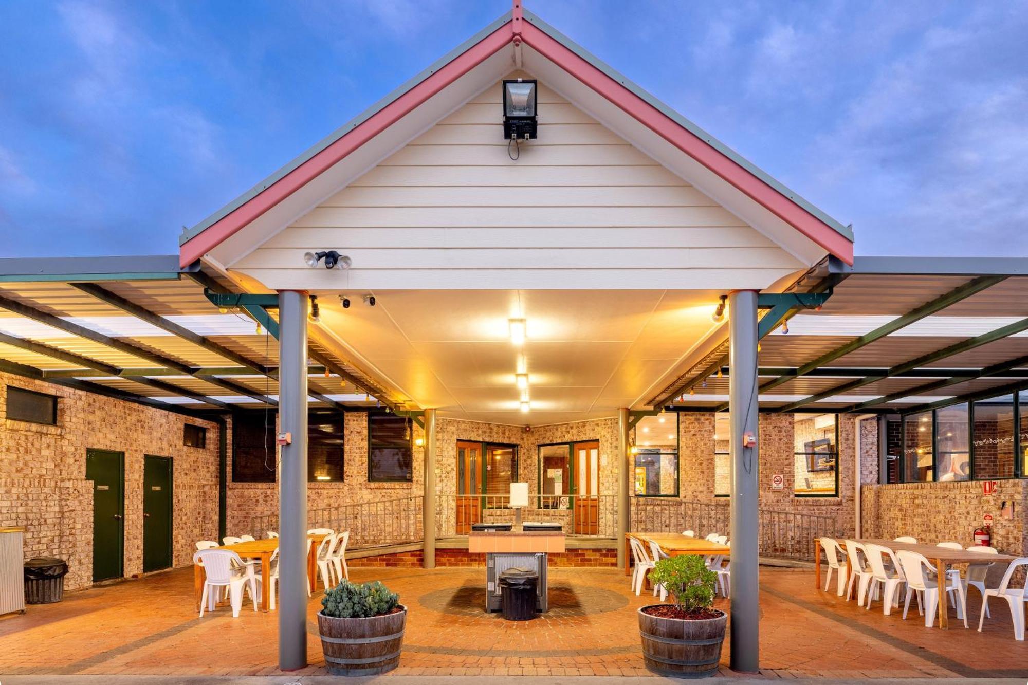 Big4 Mudgee Holiday Park Exterior foto
